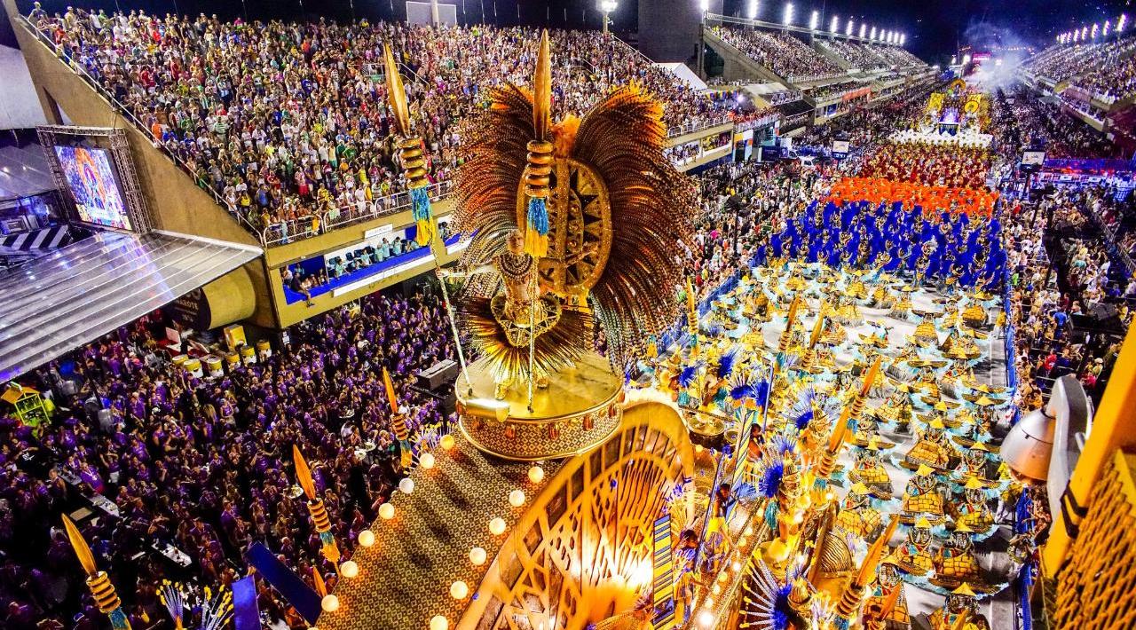 Бразильский карнавал в Рио